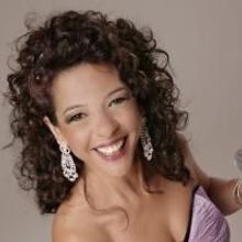 Lua Hadar Brings French Connection to the Rrazz Room 9/13